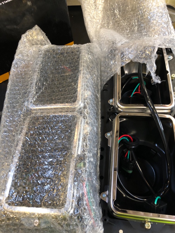 Photo 1 of PARTSam Headlight Housing Base with H4 Plugs Wire Harnesses Stainless Steel Bezel Replacement for Kenworth T600 T800 W900, Peterbilt 379, Western Star 4900, Freightliner FLD Driver & Passenger Side