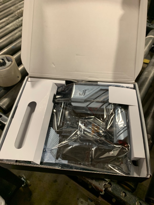 Photo 1 of ASUS ROG Strix B650-A Gaming WiFi 6E AM5 (LGA1718) Ryzen 7000 Motherboard(12+2 Power Stages,DDR5,3xM.2 Slots,PCIe® 4.0, 2.5G LAN,WiFi 6E,USB 3.2 Gen 2x2 Type-C® Port)