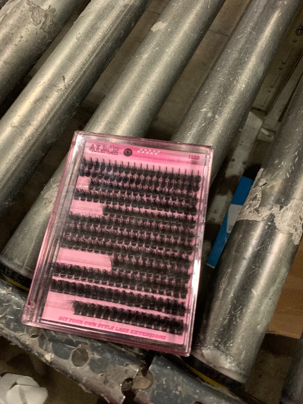 Photo 1 of ALICE Lash Clusters Eyelash Clusters - Wispy Volume Eyelash Extensions with Spikes - 228pcs 10-18mm 100D Waterproof Individual Lashes for Dramatic Look and Customizable Styles