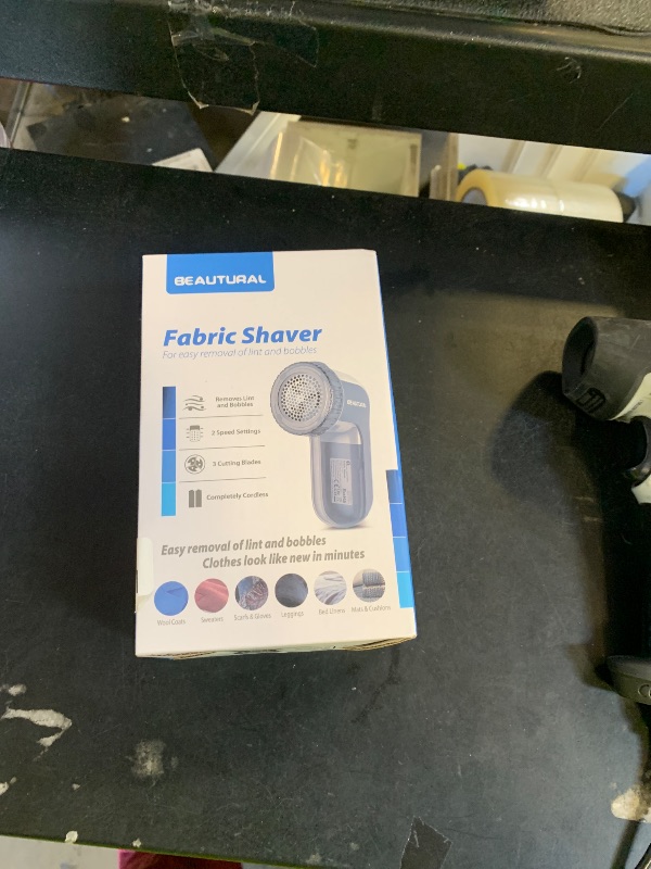 Photo 1 of 
FABRIC SHAVER 
