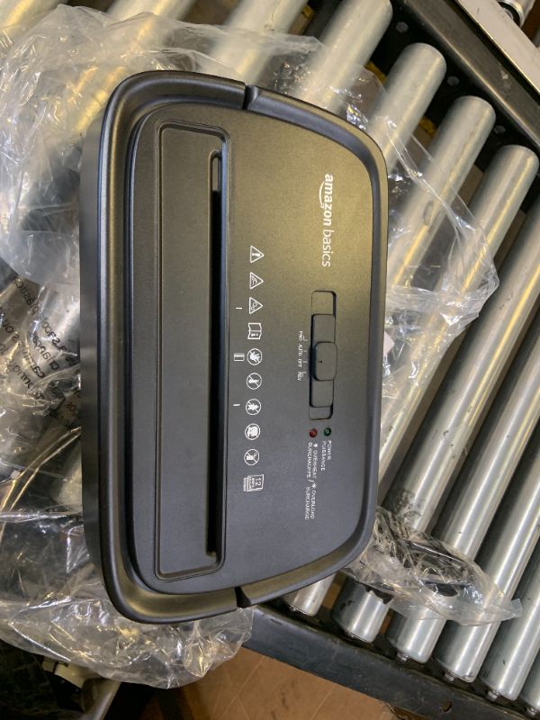 Photo 1 of Amazon paper shredder