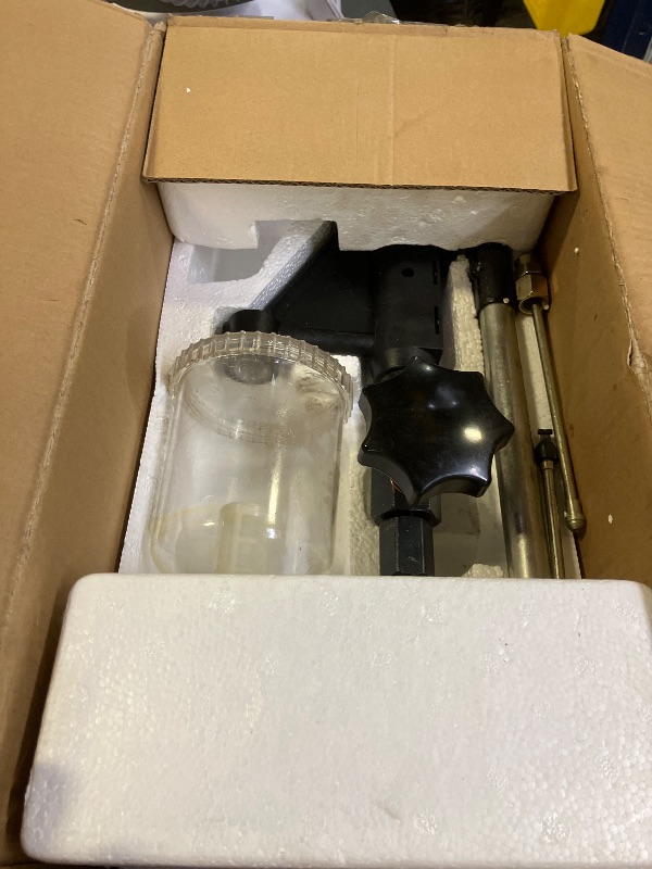Photo 1 of NICCOO 600Bar Diesel Injector Tester 8700PSI Diesel Fuel Injector Nozzle Tester with Dual Scale Gauge to Adjust Injector Nozzle Pressure and Testing Diesel Injector Nozzle Pop Pressure Tester