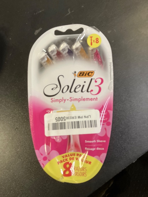 Photo 1 of BIC Soleil 3 Simply Women's Disposable Razors, 3 Blades With Moisture Strip For a Silky Smooth Shave, 8 Piece Razor Set