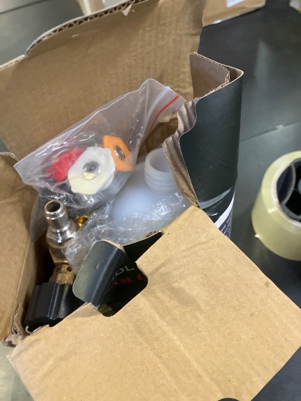 Photo 1 of Tool Daily Foam Cannon with 1/4 Inch Quick Connector, 1 Liter, 5 Pressure Washer Nozzle Tips