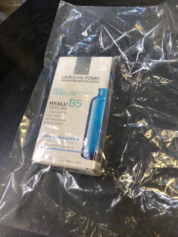 Photo 1 of La Roche-Posay Hyalu B5 Pure Hyaluronic Acid Serum for Face, Vitamin B5 + Hyaluronic Acid + Madecassoside, Hydrating Serum Visibly Plumps Skin, Sensitive Skin Safe, Anti Aging, Oil-Free
