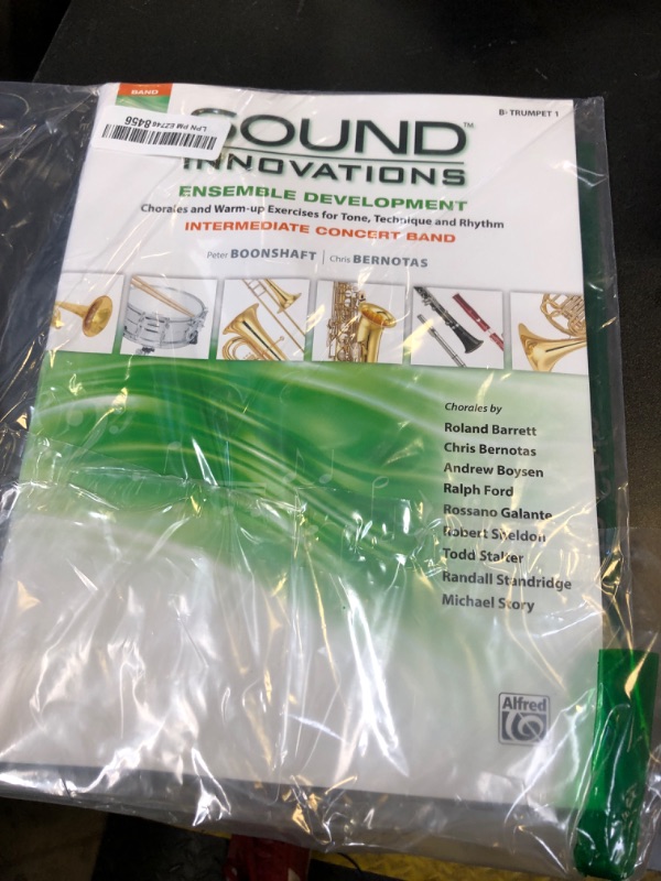 Photo 1 of Alfred Sound Innovations Concert Band Ensemble Development B Flat Trumpet 1 Book