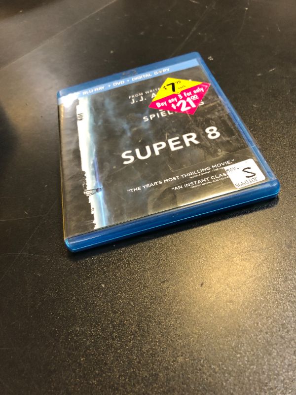 Photo 1 of Super 8 (Two-Disc Blu-ray/DVD Combo)