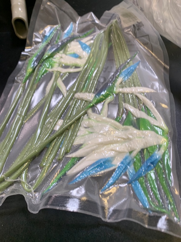 Photo 1 of Giegxin 10 Pieces Bird of Paradise Artificial Plant 22 Inch Hawaiian Tropical Flowers Faux Flowers Bouquet Large Elegant Green Plant for Home Garden Decoration Office Wedding Decor Supplies (White)
