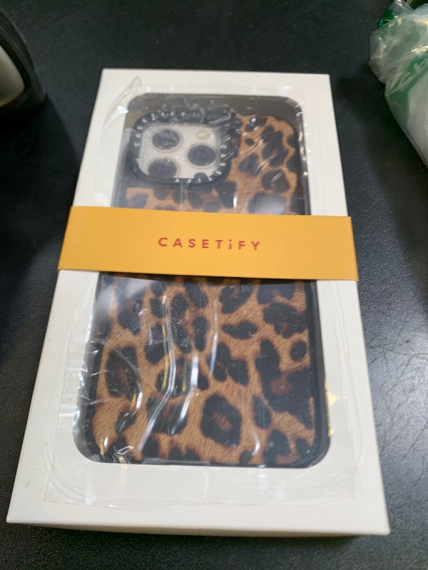 Photo 1 of IPHONE CASE 16 PRO MAX 