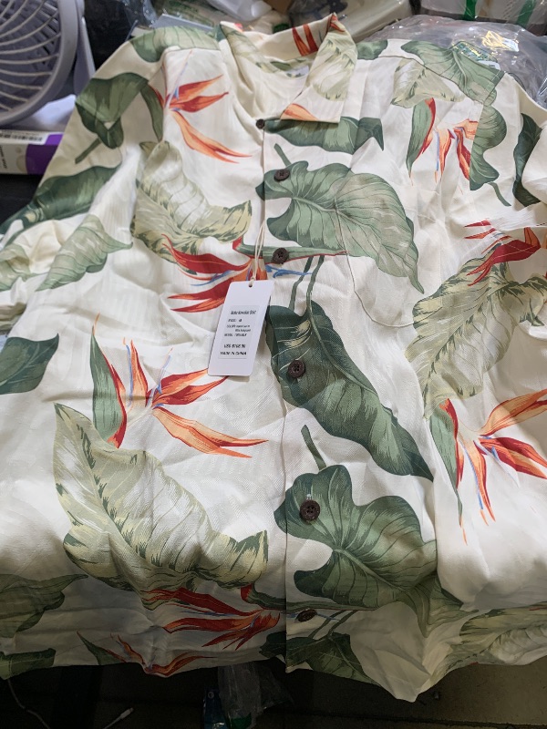 Photo 1 of MENS SHIRT SIZE M 