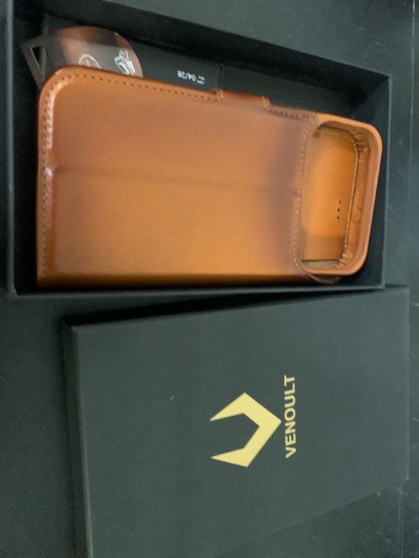 Photo 1 of VENOULT Detachable Wallet Case for iPhone for 17 Pro Max, 4 Card Holder Buesiness Style Folio Cover, Man or Women, Compatible with MagSafe, RFID, Full Grain Genuine Leather, Handmade (Chestnut Brown)