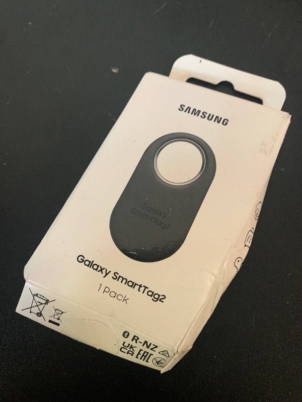 Photo 1 of Samsung SmartTag2 (2023) Bluetooth + UWB, IP67 Water and Dust Resistant, Findable via App, 1.5 Year Battery Life - Black (International Version)