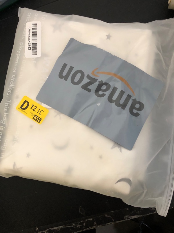 Photo 1 of YIVEKO Baby Waterproof Bed Pad Washable Mattress Pad Reusable Underpads Bed-White Star