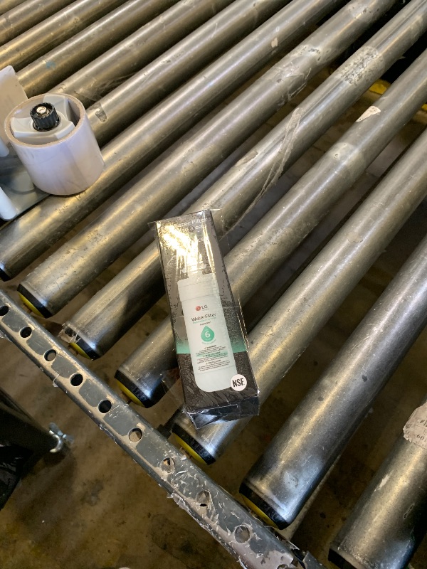 Photo 1 of LG LT700P- 6 Month / 200 Gallon Capacity Replacement Refrigerator Water Filter (NSF42 and NSF53) ADQ36006101, ADQ36006113, ADQ75795103, or AGF80300702 , White , Single