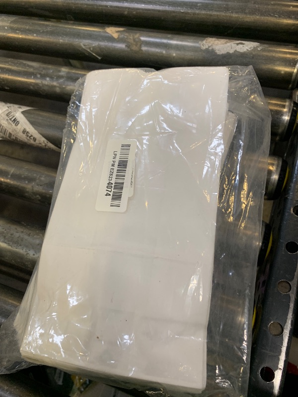 Photo 1 of Concession Essentials 4lb White Paper Bags - Pack of 150ct. White Paper Lunch Bags. Great for Holiday Cookie Bags and Arts and Crafts., (CEwhite4lbPaperBag-150CT)