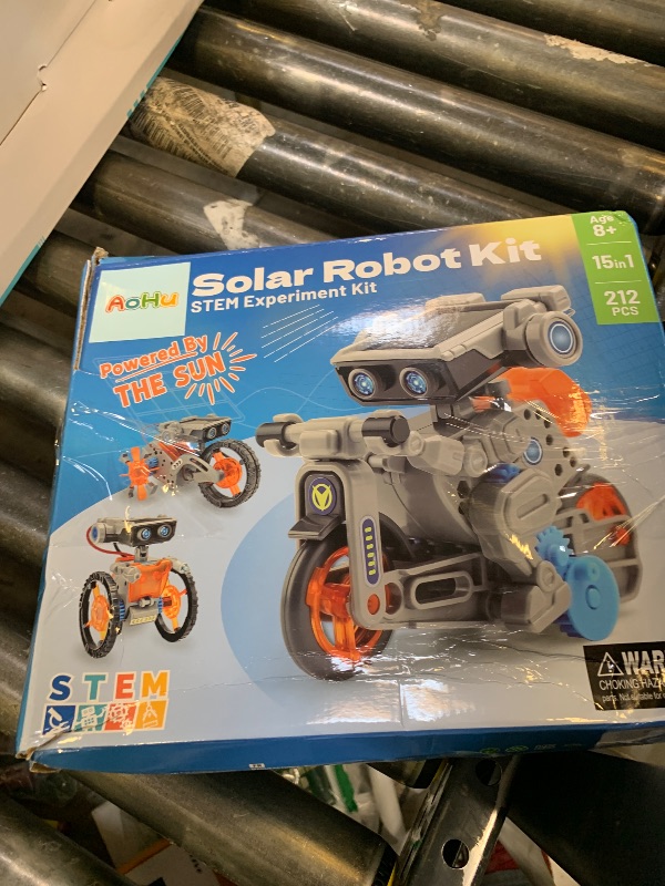 Photo 1 of AOHU Solar Robot Building Kit STEM Gift for Boys Aged 8-13, DIY 15-in-1 Educational Science Building Toy, Solar or Battery Powered Robotic Set for Children Birthday with 212 Pieces