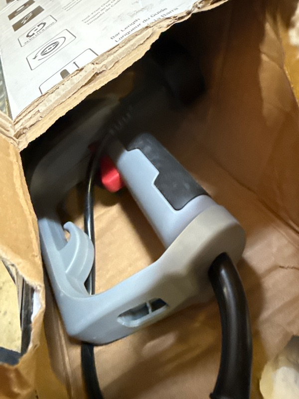 Photo 1 of Oregon 621362 PS750 8", 6.5 Amp, Lightweight Corded Pole Saw
