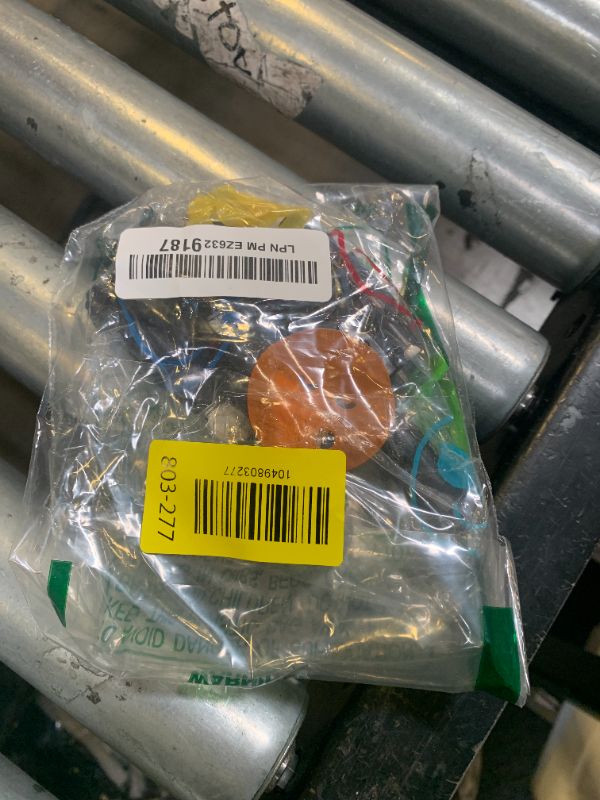 Photo 1 of TOPMATTY Solar Panel Connectors T Branch Connectors, Branch Connectors for Solar Panels, IP67 Waterproof 3 to 1 Connectors for 1 Pair/M/FFF and F/MMM