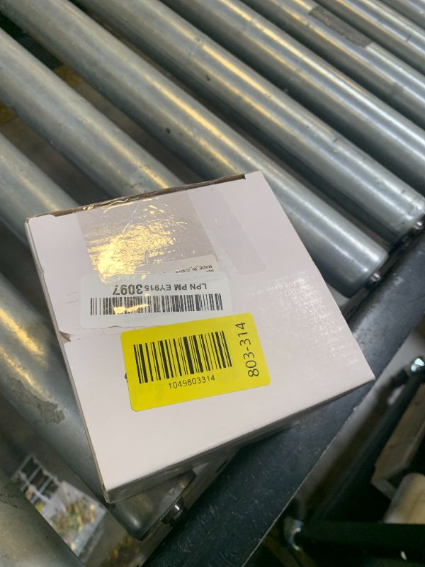 Photo 1 of Chunful 10 Pcs Nylon Top Rail Tie Replacement for 5 x 5 in Sq Vinyl Fence Post Durable Support Prevent Bending Vinyl Top Rail Keeper Screw Alternative for Residential Outdoor Fencing