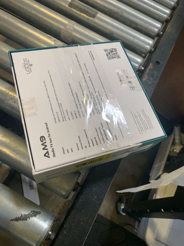 Photo 1 of Ugoos AM9 TV Box Android 14.0 Amlogic S905x5 4GB RAM 64GB ROM 2.4G/5G Dual WiFi Ethernet 1000M USB 3.0 BT5.2 Support AV1 VP9 H.265 4K HDR Box