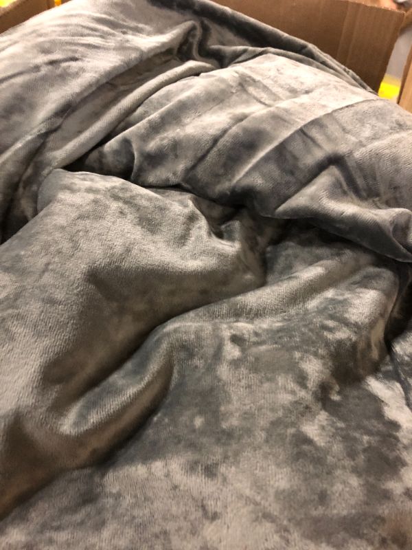 Photo 1 of jinchan Boho Floral 100% Cotton Blanket 4-Layer Throw Blanket with Tassel Grey and White Flower Butterfly Soft Luxury Rustic Farmhouse Decor Blanket for Couch Bed 80x90 inch All Season Gift for Women 