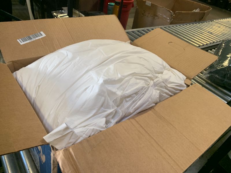 Photo 1 of comforter set white 