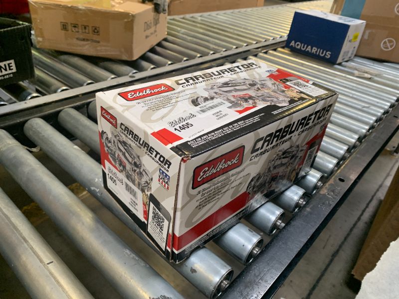 Photo 1 of Edelbrock 1405 Performer 600 CFM Square Bore 4-Barrel Air Valve Secondary Manual Choke New Carburetor