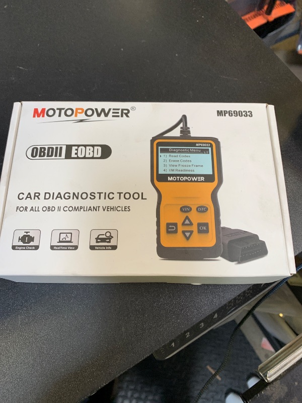 Photo 1 of MOTOPOWER MP69033 Car OBD2 Scanner Code Reader Engine Fault Scanner CAN Diagnostic Scan Tool for All OBD II Protocol Cars Since 1996, Yellow