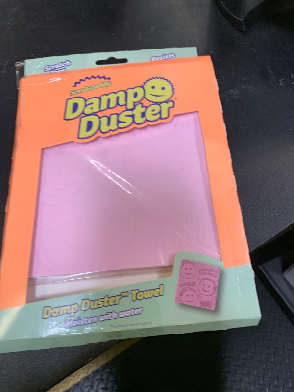 Photo 1 of Scrub Daddy Damp Duster Towel, Multipurpose Dusters for Cleaning - Venetian & Wooden Blind Cleaner, Ridged Dusting Sponge for Vents, Radiator, Skirting Boards, Mirrors - Home Cleaning Products, Pink