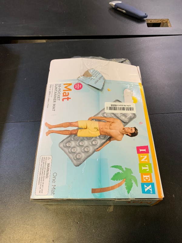 Photo 1 of Intex 58894EP 18-Pocket Suntanner Lounge 74"x28"