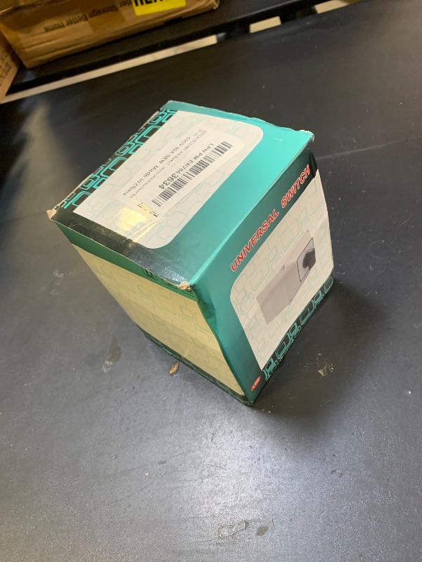 Photo 1 of XINTAIHELE Rotary Changeover Switch Universal Selector Switch Enclosure Box 690V 40A 3 Position 3 Phase 12 Terminals