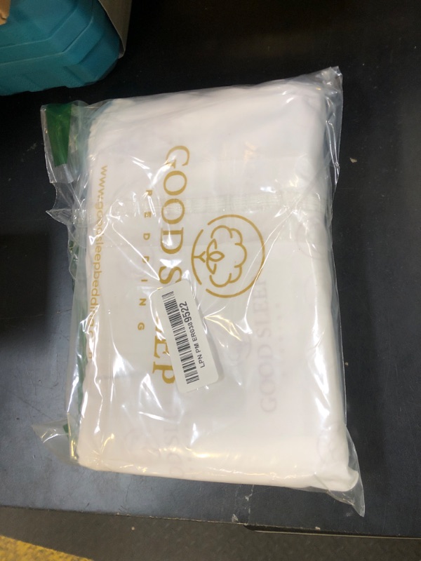 Photo 1 of 1000 TC White Standard Pillowcases Set of 2 100% Egyptian Cotton Pillow Cases with Long Staple Cotton & Sateen Weave, Silky Soft Hotel - Like Bed Pillow Covers for Comfy Sleeping, Snug Fit