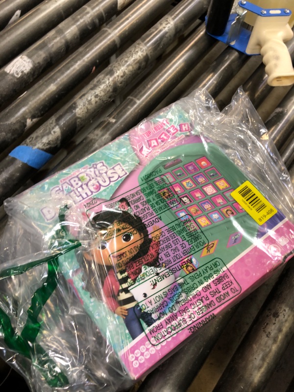 Photo 1 of Top Trumps Match Game Gabby's Dollhouse - Family Board Games for Kids and Adults - Matching Game and Memory Game - Fun Two Player Kids Games - Memories and Learning, Board Games for Kids 4 and up