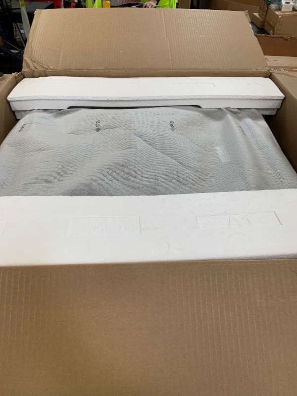 Photo 1 of SAMSUNG 27-Inch Washer Dryer Pedestal Stand w/ Pull Out Laundry Storage Drawer, Stainless Steel, WE402NP/A3, Platinum