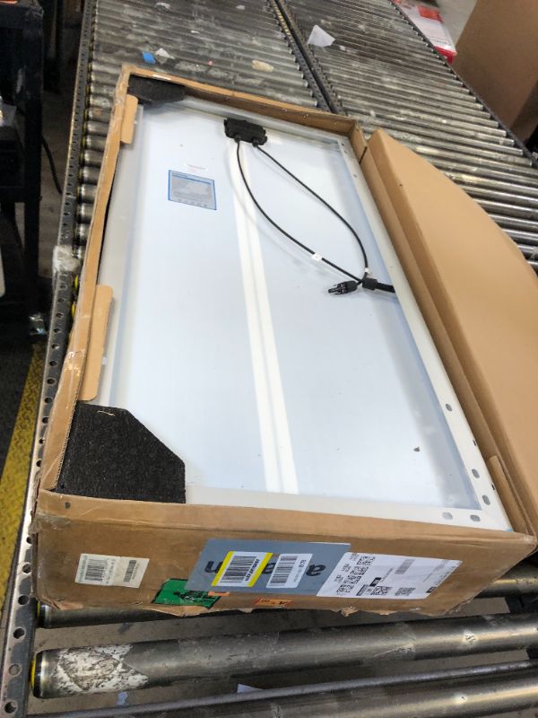 Photo 1 of renogy 400 watts 12 volts solar panel 