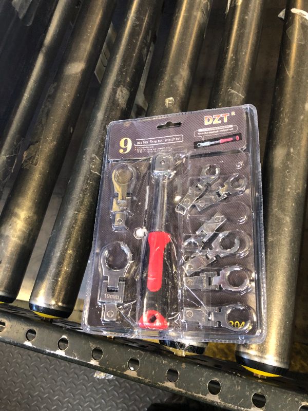 Photo 1 of Adjustable Wrench Set, Crows Foot Wrench Set Flex-Head Ratcheting Wrench Sets Replaceable Flexible Head Torsion Wrench 180 Degree Rotating Spanner with Handle Great for Automotive Repair Work
