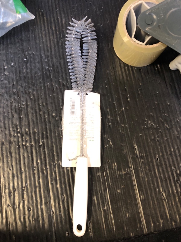 Photo 1 of LONG HANDLE SPONGE BRUSH FOR CUPS 