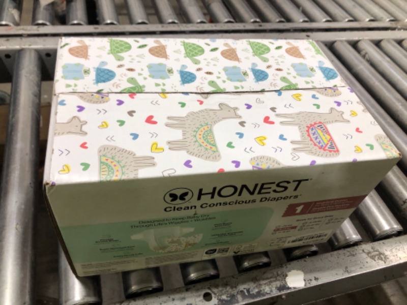 Photo 1 of The Honest Company Clean Conscious Diapers for Delicate Skin | Up to 100% Leakproof | Hypoallergenic, Fragrance Free | Gender Neutral | Club Box, Size 1 (8-14 lbs), 78 Count (Prints May Vary)