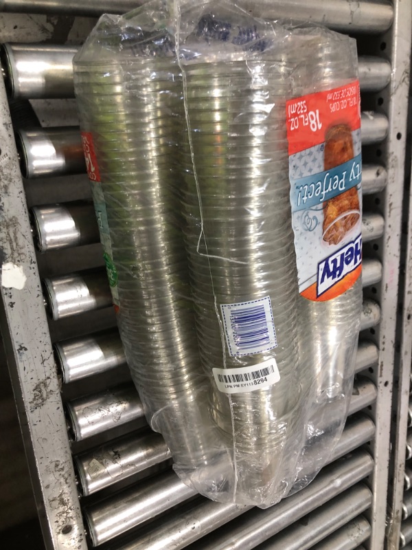 Photo 1 of Hefty Party Perfect Clear Plastic Cups, 18 Ounce, 140 Count