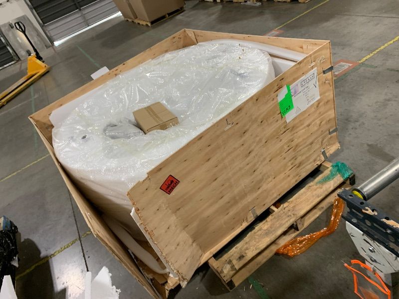 Photo 1 of Empava Whirlpool Bathtub Massage Soaking SPA Chromatherapy Jets Tub Model 2021 59JT005