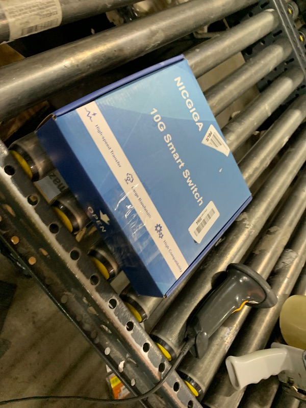 Photo 1 of 5 Port 10G Ethernet Switch Unmanaged,with 5X 10Gb Base-T RJ45 Ports, NICGIGA 10Gbps Network Switch Easy for 10G NAS,PC,WiFi7 Router,10G Adapter/NIC. Desktop or 19-inch Rack Mount, Plug and Play.