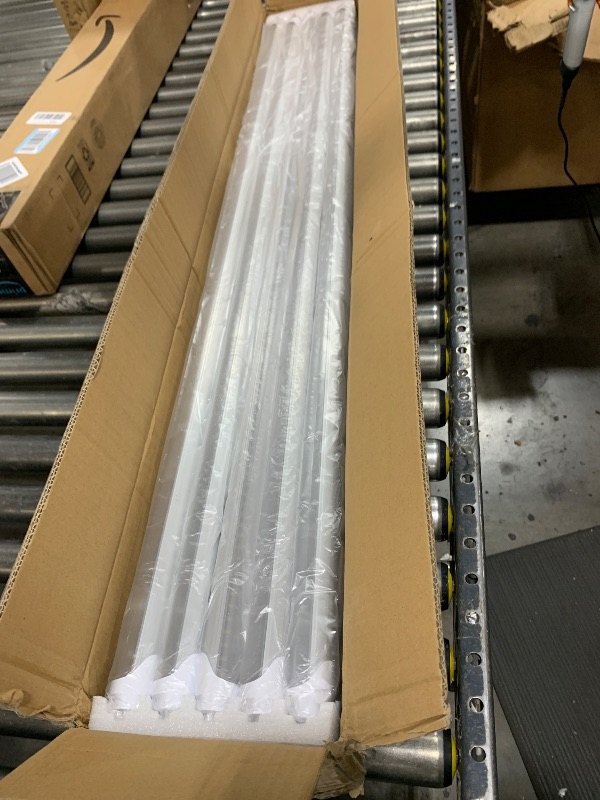 Photo 1 of Ghiuop 25-Pack T8 LED Bulbs 4 Foot Tube Light, 4ft LED Shop Garage Warehouse Light, 20W 5000K 2600LM Daylight White, Fluorescent Lights Tube Replacement, Ballast Bypass, Dual-end Powered, Clear Cover