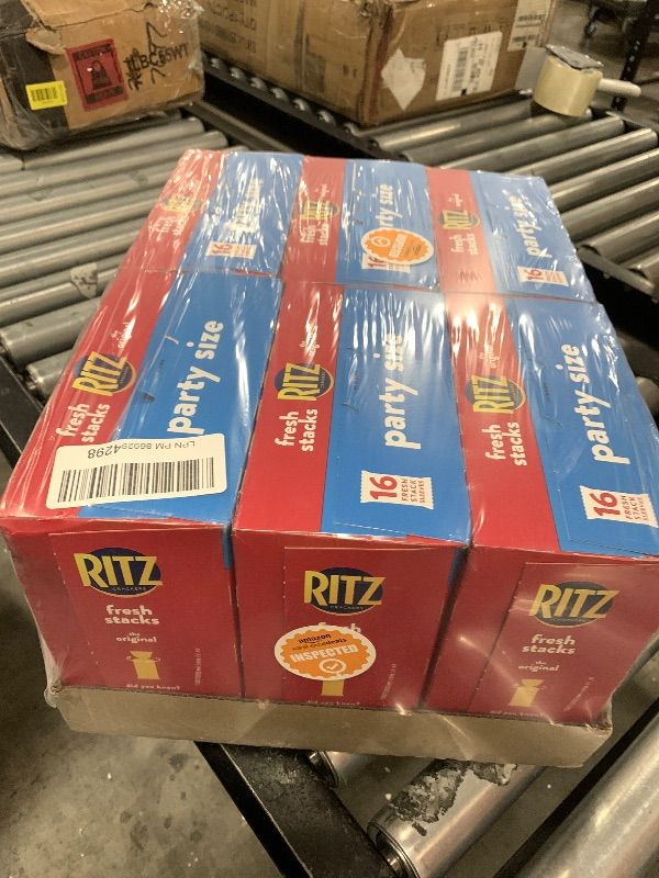 Photo 1 of RITZ Fresh Stacks Original Crackers, Bulk Travel Snacks, Party Size, School Snacks, 6 Boxes (96 Multi Snack Packs)