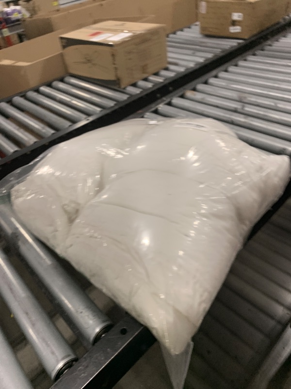 Photo 1 of Serta Goose Feather Down Fiber Cotton Comforter Twin Size - 100% Cotton Duvet Insert - Hotel Luxury Hypoallergenic Bedding Comforter All Season Medium Warmth 68 x 90 Inch White