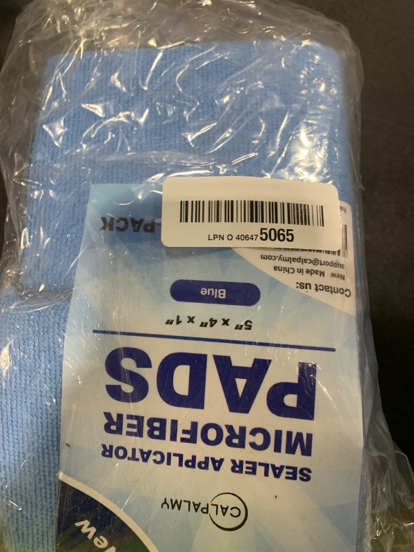 Photo 1 of Professional Microfiber Sealer Applicator Pad – The Perfect Tool to Apply Sealer to All Natural Stone and Tile Like Marble, Granite, Concrete & Slate (Blue)