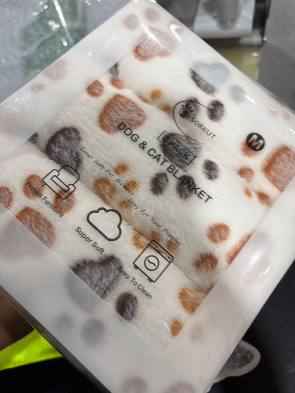 Photo 1 of 1 Pack 3 Puppy Dog Blankets Super Soft Warm Sleep Mat Fluffy Premium Fleece Pet Blanket Flannel Throw for Dog Puppy Cat - White Paw Print Medium(29"x20")