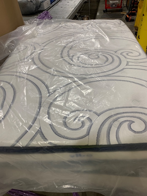 Photo 1 of Vibe Quilted Hybrid Mattress, 12-Inch Innerspring and Pillow Top Gel Memory Foam Mattress Twin XL, White