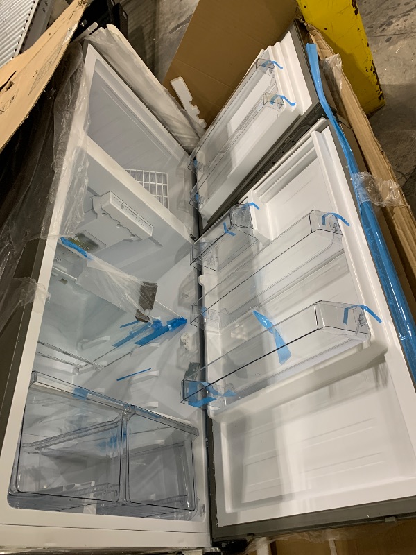 Photo 1 of Kenmore 30 in. 18.2 cu. ft. Capacity Refrigerator/Freezer with Adjustable Glass Shelving