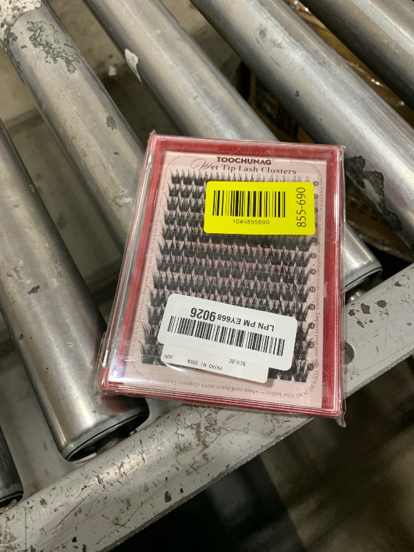 Photo 1 of TOOCHUNAG Eyelash Clusters Wispy Cluster Eyelash Extensions 144pcs Volume Lash Clusters 10-16mm Individual Lashes Natural Eyelashes Clusters WideSpan DIY Lash Extension at Home