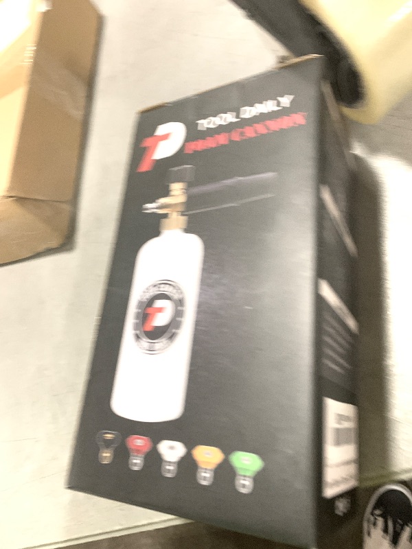Photo 1 of Tool Daily Foam Cannon with 1/4 Inch Quick Connector, 1 Liter, 5 Pressure Washer Nozzle Tips